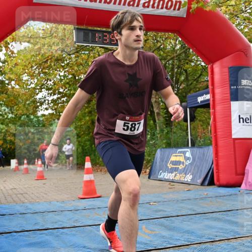 11.10.2026 - Bramfelder Halbmarathon 2026 J. Mangold http://msf.ph/oto/10829891 11.10.2026 11:09:19 Laufen 278, 409 meine-sportfotos.de