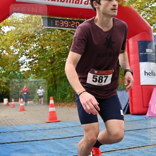 11.10.2026 - Bramfelder Halbmarathon 2026 J. Mangold http://msf.ph/oto/10829893 11.10.2026 11:09:19 Laufen 278, 409 meine-sportfotos.de