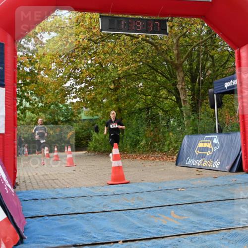 11.10.2026 - Bramfelder Halbmarathon 2026 J. Mangold http://msf.ph/oto/10829920 11.10.2026 11:09:36 Laufen 274, 730 meine-sportfotos.de
