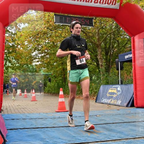 11.10.2026 - Bramfelder Halbmarathon 2026 J. Mangold http://msf.ph/oto/10829960 11.10.2026 11:09:52 Laufen 17, 84 meine-sportfotos.de