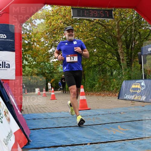 11.10.2026 - Bramfelder Halbmarathon 2026 J. Mangold http://msf.ph/oto/10829975 11.10.2026 11:09:55 Laufen 17, 84 meine-sportfotos.de