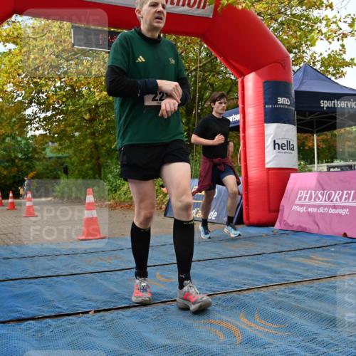 11.10.2026 - Bramfelder Halbmarathon 2026 J. Mangold http://msf.ph/oto/10830159 11.10.2026 11:11:55 Laufen 221, 328, 534, 649 meine-sportfotos.de