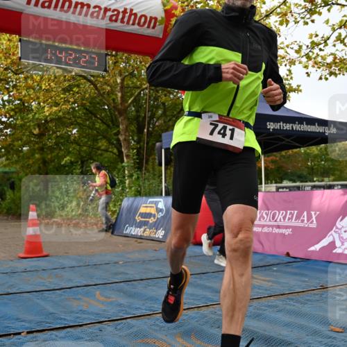 11.10.2026 - Bramfelder Halbmarathon 2026 J. Mangold http://msf.ph/oto/10830173 11.10.2026 11:12:25 Laufen 292, 506, 741 meine-sportfotos.de