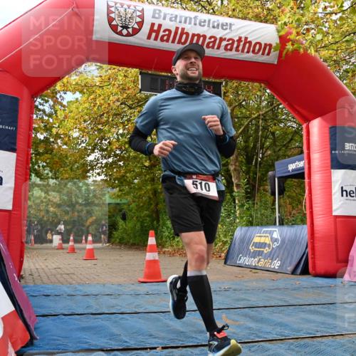 11.10.2026 - Bramfelder Halbmarathon 2026 J. Mangold http://msf.ph/oto/10830229 11.10.2026 11:13:13 Laufen 510, 792 meine-sportfotos.de