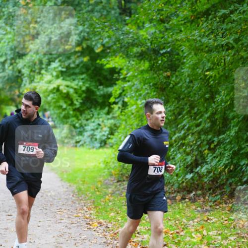 11.10.2026 - Bramfelder Halbmarathon 2026 LAZAROV Photography http://msf.ph/oto/10838741 11.10.2026 10:42:45 Laufen 709, 708 meine-sportfotos.de