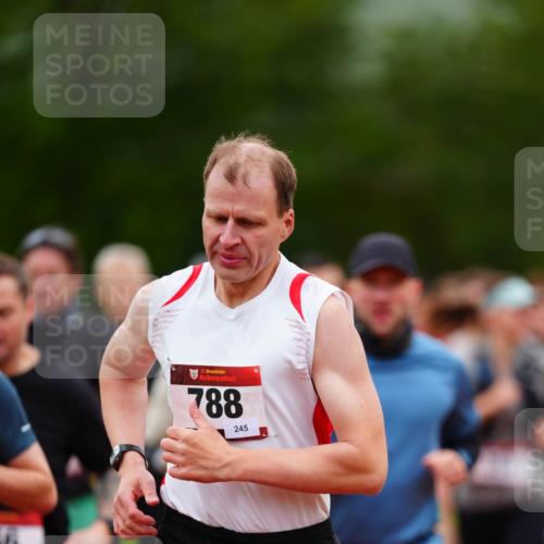 11.10.2026 - Bramfelder Halbmarathon 2026 LAZAROV Photography http://msf.ph/oto/10840089 11.10.2026 09:32:55 Laufen 6, 35, 788, 245, 910 meine-sportfotos.de