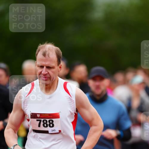 11.10.2026 - Bramfelder Halbmarathon 2026 LAZAROV Photography http://msf.ph/oto/10840090 11.10.2026 09:32:55 Laufen 5, 788, 245 meine-sportfotos.de