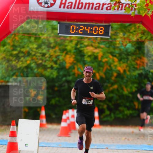 11.10.2026 - Bramfelder Halbmarathon 2026 LAZAROV Photography http://msf.ph/oto/10840350 11.10.2026 09:54:06 Laufen 0, 24, 08, 327 meine-sportfotos.de