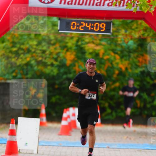 11.10.2026 - Bramfelder Halbmarathon 2026 LAZAROV Photography http://msf.ph/oto/10840352 11.10.2026 09:54:07 Laufen 0, 24, 09, 327 meine-sportfotos.de