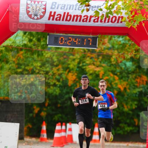 11.10.2026 - Bramfelder Halbmarathon 2026 LAZAROV Photography http://msf.ph/oto/10840364 11.10.2026 09:54:15 Laufen 0, 24, 37, 214, 444 meine-sportfotos.de