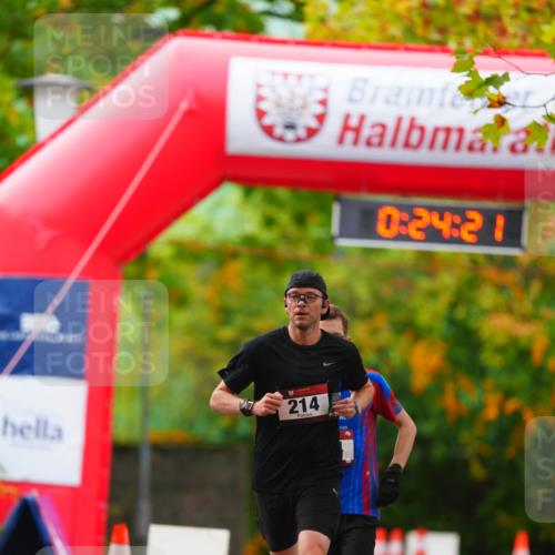 11.10.2026 - Bramfelder Halbmarathon 2026 LAZAROV Photography http://msf.ph/oto/10840375 11.10.2026 09:54:19 Laufen 7, 0, 24, 21, 07, 214 meine-sportfotos.de