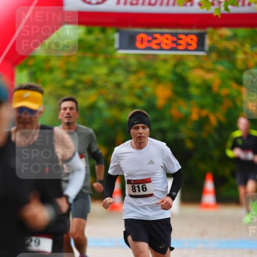 11.10.2026 - Bramfelder Halbmarathon 2026 LAZAROV Photography http://msf.ph/oto/10840659 11.10.2026 09:58:37 Laufen 29, 0, 28, 39, 816 meine-sportfotos.de