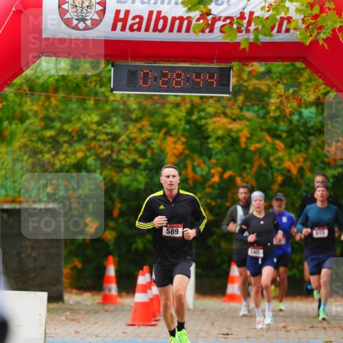 11.10.2026 - Bramfelder Halbmarathon 2026 LAZAROV Photography http://msf.ph/oto/10840671 11.10.2026 09:58:42 Laufen 1, 0, 28, 44, 589, 240, 815 meine-sportfotos.de