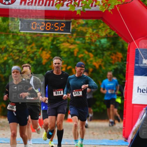 11.10.2026 - Bramfelder Halbmarathon 2026 LAZAROV Photography http://msf.ph/oto/10840692 11.10.2026 09:58:50 Laufen 0, 28, 52, 240, 814, 815 meine-sportfotos.de