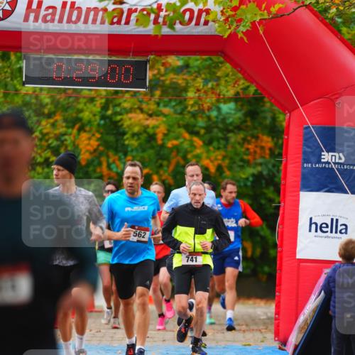 11.10.2026 - Bramfelder Halbmarathon 2026 LAZAROV Photography http://msf.ph/oto/10840717 11.10.2026 09:58:58 Laufen 1, 00, 29, 00, 562, 741 meine-sportfotos.de