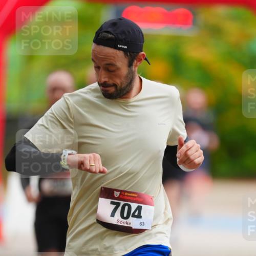 11.10.2026 - Bramfelder Halbmarathon 2026 LAZAROV Photography http://msf.ph/oto/10840749 11.10.2026 09:59:15 Laufen 704, 63 meine-sportfotos.de