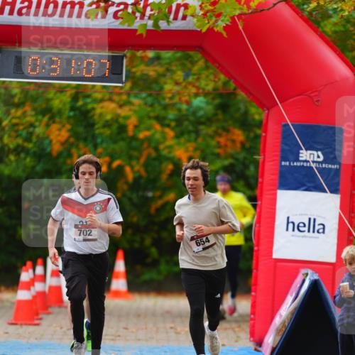 11.10.2026 - Bramfelder Halbmarathon 2026 LAZAROV Photography http://msf.ph/oto/10840870 11.10.2026 10:01:05 Laufen 10, 30, 07, 702, 654 meine-sportfotos.de