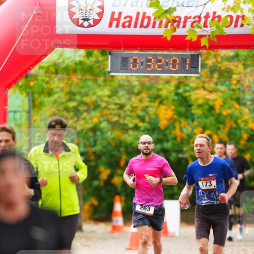 11.10.2026 - Bramfelder Halbmarathon 2026 LAZAROV Photography http://msf.ph/oto/10840954 11.10.2026 10:01:59 Laufen 0, 32, 01, 263, 173 meine-sportfotos.de