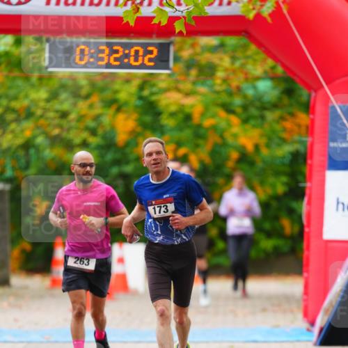 11.10.2026 - Bramfelder Halbmarathon 2026 LAZAROV Photography http://msf.ph/oto/10840959 11.10.2026 10:02:00 Laufen 0, 32, 02, 173, 263 meine-sportfotos.de