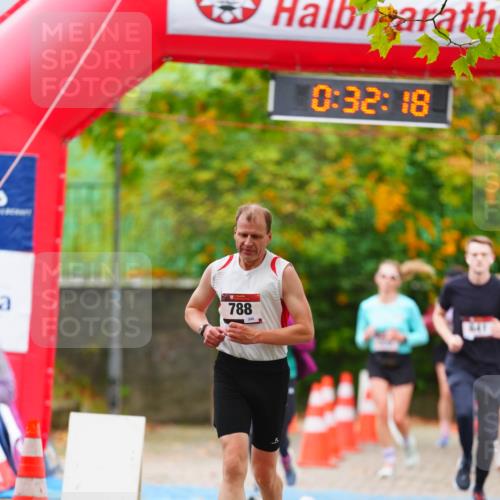 11.10.2026 - Bramfelder Halbmarathon 2026 LAZAROV Photography http://msf.ph/oto/10840975 11.10.2026 10:02:16 Laufen 788, 245, 0, 32, 18 meine-sportfotos.de