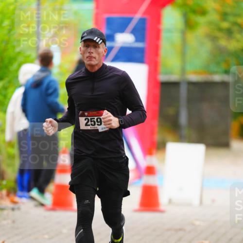 11.10.2026 - Bramfelder Halbmarathon 2026 LAZAROV Photography http://msf.ph/oto/10841161 11.10.2026 10:04:32 Laufen 259, 274 meine-sportfotos.de