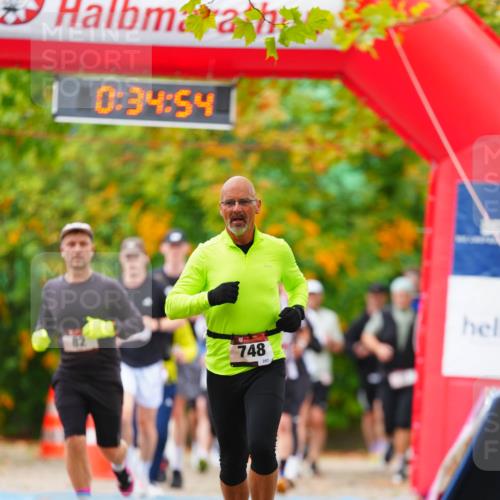 11.10.2026 - Bramfelder Halbmarathon 2026 LAZAROV Photography http://msf.ph/oto/10841188 11.10.2026 10:04:51 Laufen 0, 34, 54, 748, 257 meine-sportfotos.de