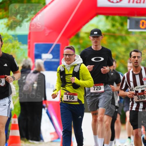 11.10.2026 - Bramfelder Halbmarathon 2026 LAZAROV Photography http://msf.ph/oto/10841204 11.10.2026 10:05:00 Laufen 9, 0, 0, 195, 720, 390, 995 meine-sportfotos.de