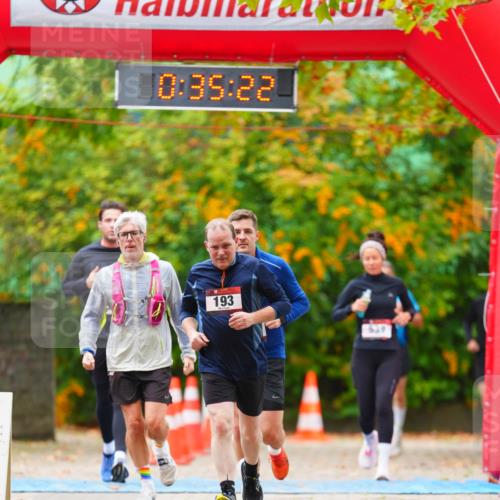 11.10.2026 - Bramfelder Halbmarathon 2026 LAZAROV Photography http://msf.ph/oto/10841241 11.10.2026 10:05:20 Laufen 0, 35, 22, 193, 539 meine-sportfotos.de