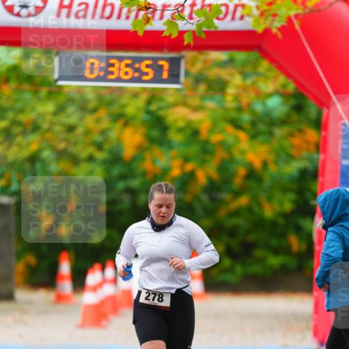 11.10.2026 - Bramfelder Halbmarathon 2026 LAZAROV Photography http://msf.ph/oto/10841366 11.10.2026 10:06:55 Laufen 0, 36, 57, 278 meine-sportfotos.de
