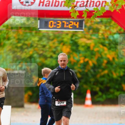 11.10.2026 - Bramfelder Halbmarathon 2026 LAZAROV Photography http://msf.ph/oto/10841382 11.10.2026 10:07:22 Laufen 0, 37, 24, 371 meine-sportfotos.de
