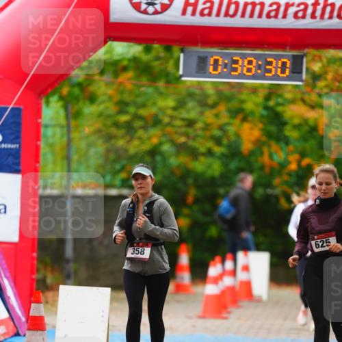 11.10.2026 - Bramfelder Halbmarathon 2026 LAZAROV Photography http://msf.ph/oto/10841434 11.10.2026 10:08:28 Laufen 0, 38, 30, 358, 625 meine-sportfotos.de