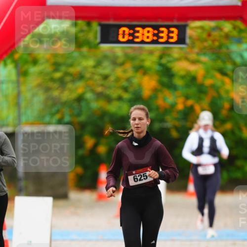 11.10.2026 - Bramfelder Halbmarathon 2026 LAZAROV Photography http://msf.ph/oto/10841443 11.10.2026 10:08:30 Laufen 0, 38, 33, 625 meine-sportfotos.de