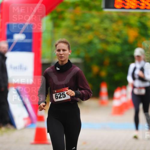 11.10.2026 - Bramfelder Halbmarathon 2026 LAZAROV Photography http://msf.ph/oto/10841451 11.10.2026 10:08:33 Laufen 625 meine-sportfotos.de