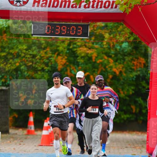 11.10.2026 - Bramfelder Halbmarathon 2026 LAZAROV Photography http://msf.ph/oto/10841465 11.10.2026 10:09:01 Laufen 00, 39, 03, 784, 783 meine-sportfotos.de