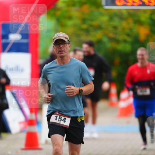 11.10.2026 - Bramfelder Halbmarathon 2026 LAZAROV Photography http://msf.ph/oto/10841505 11.10.2026 10:09:40 Laufen 154 meine-sportfotos.de