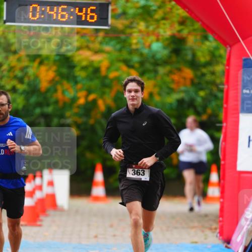 11.10.2026 - Bramfelder Halbmarathon 2026 LAZAROV Photography http://msf.ph/oto/10841943 11.10.2026 10:16:44 Laufen 0, 46, 46, 363 meine-sportfotos.de