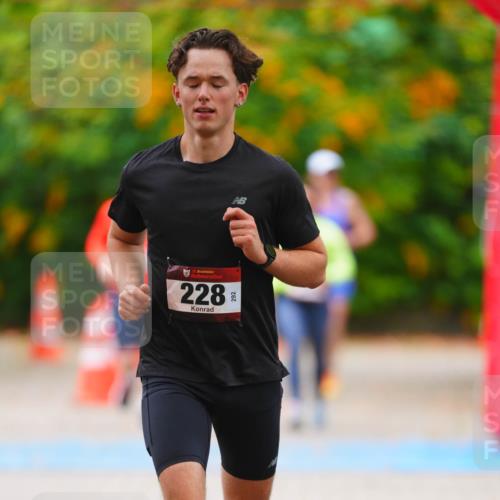 11.10.2026 - Bramfelder Halbmarathon 2026 LAZAROV Photography http://msf.ph/oto/10841986 11.10.2026 10:17:40 Laufen 35, 228, 292 meine-sportfotos.de