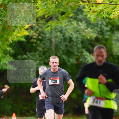 11.10.2026 - Bramfelder Halbmarathon 2026 LAZAROV Photography http://msf.ph/oto/10842229 11.10.2026 10:22:51 Laufen 328 meine-sportfotos.de