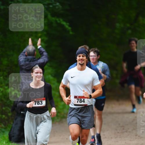 11.10.2026 - Bramfelder Halbmarathon 2026 LAZAROV Photography http://msf.ph/oto/10843115 11.10.2026 10:39:36 Laufen 783, 784 meine-sportfotos.de