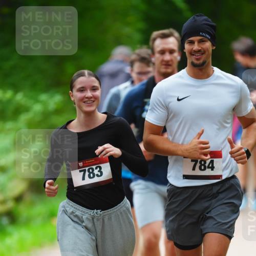 11.10.2026 - Bramfelder Halbmarathon 2026 LAZAROV Photography http://msf.ph/oto/10843130 11.10.2026 10:39:41 Laufen 783, 784 meine-sportfotos.de