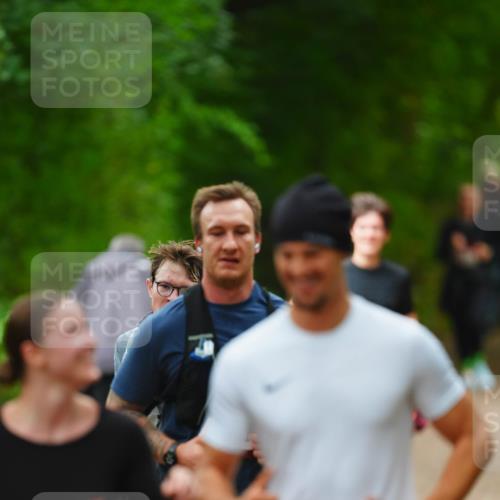 11.10.2026 - Bramfelder Halbmarathon 2026 LAZAROV Photography http://msf.ph/oto/10843133 11.10.2026 10:39:42 Laufen 783, 784 meine-sportfotos.de