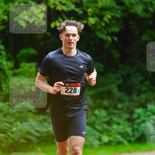 11.10.2026 - Bramfelder Halbmarathon 2026 LAZAROV Photography http://msf.ph/oto/10844229 11.10.2026 10:58:10 Laufen 228 meine-sportfotos.de