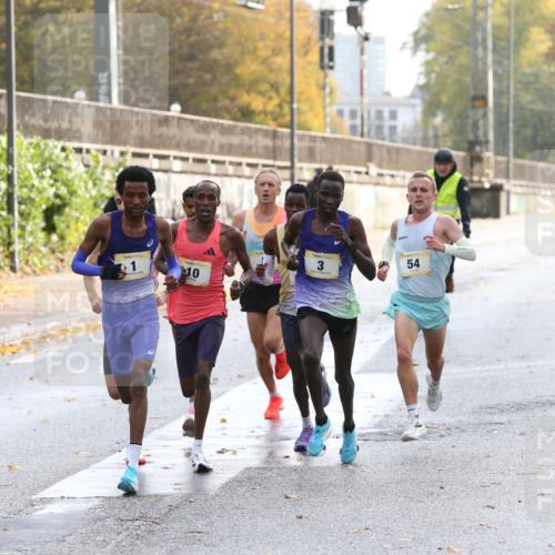 25.10.2026 - hella hamburg halbmarathon Jannik Wohlers http://msf.ph/oto/10847896 25.10.2026 10:07:42 Lombardsbrücke 3, 24, 19, 1, 10, 54, 29, 8 meine-sportfotos.de