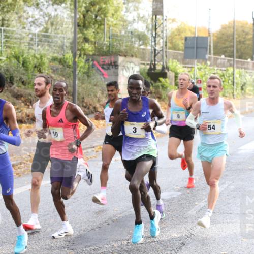 25.10.2026 - hella hamburg halbmarathon Jannik Wohlers http://msf.ph/oto/10847904 25.10.2026 10:07:44 Lombardsbrücke 3, 24, 19, 1, 10, 54, 29, 8 meine-sportfotos.de
