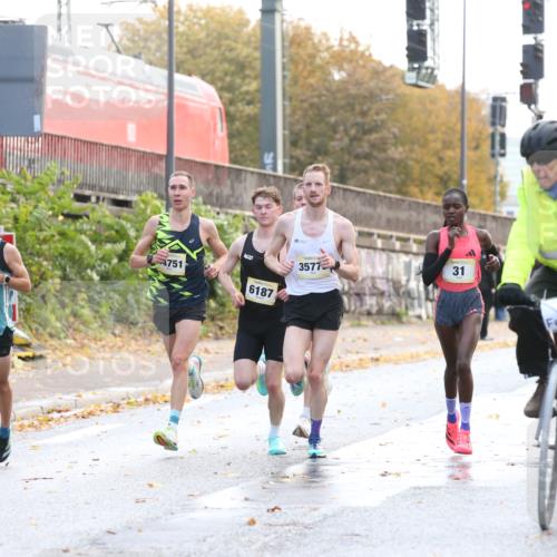 25.10.2026 - hella hamburg halbmarathon Jannik Wohlers http://msf.ph/oto/10847923 25.10.2026 10:10:53 Lombardsbrücke 20, 23, 16804, 35778, 34751, 34074, 31, 46, 6187 meine-sportfotos.de