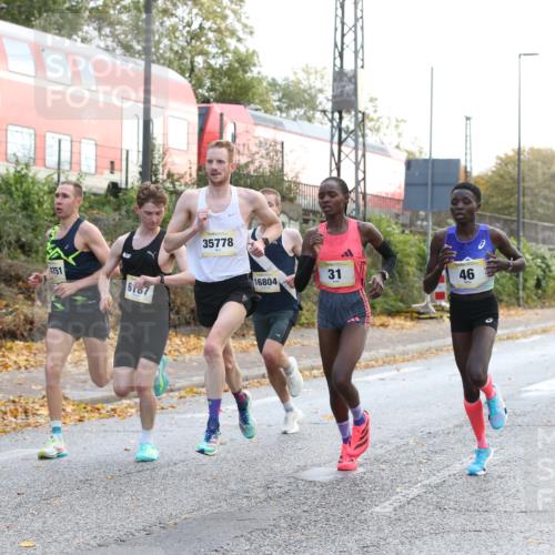 25.10.2026 - hella hamburg halbmarathon Jannik Wohlers http://msf.ph/oto/10847929 25.10.2026 10:10:56 Lombardsbrücke 20, 23, 16804, 35778, 34751, 34074, 31, 46, 6187 meine-sportfotos.de