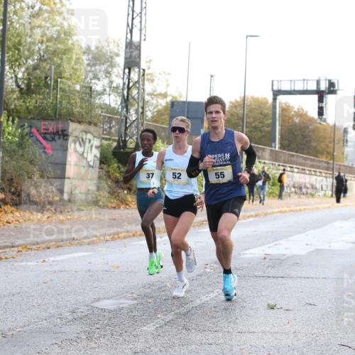 25.10.2026 - hella hamburg halbmarathon Jannik Wohlers http://msf.ph/oto/10847937 25.10.2026 10:11:14 Lombardsbrücke 55, 52, 37 meine-sportfotos.de