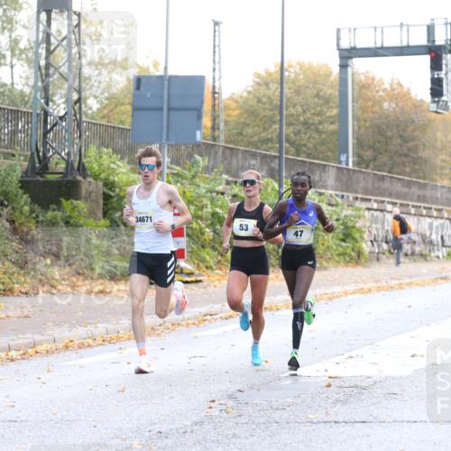 25.10.2026 - hella hamburg halbmarathon Jannik Wohlers http://msf.ph/oto/10847951 25.10.2026 10:11:40 Lombardsbrücke 27, 34671, 47, 53 meine-sportfotos.de