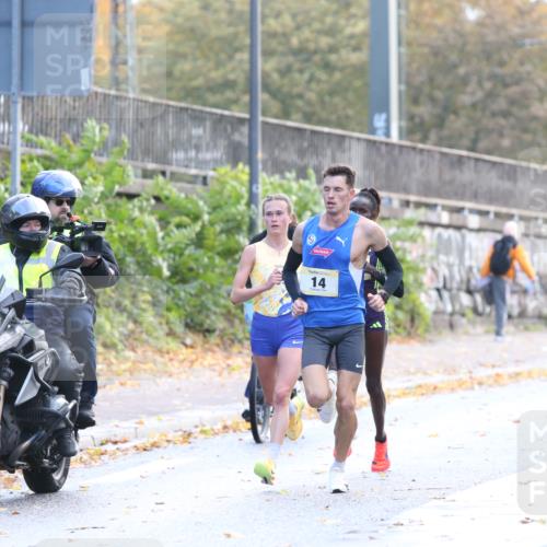 25.10.2026 - hella hamburg halbmarathon Jannik Wohlers http://msf.ph/oto/10847955 25.10.2026 10:11:47 Lombardsbrücke 14, 34, 32 meine-sportfotos.de