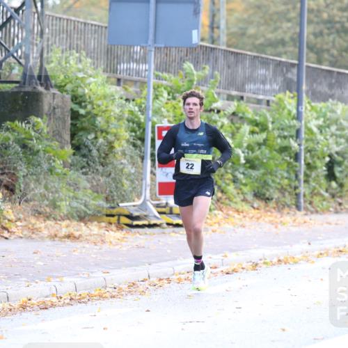 25.10.2026 - hella hamburg halbmarathon Jannik Wohlers http://msf.ph/oto/10847962 25.10.2026 10:12:23 Lombardsbrücke 22 meine-sportfotos.de